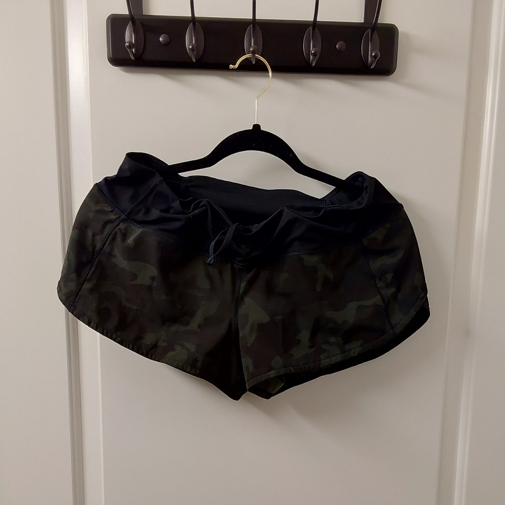 Lululemon low-rise runners shorts